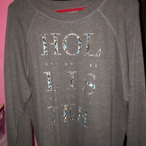 Hollister Crew